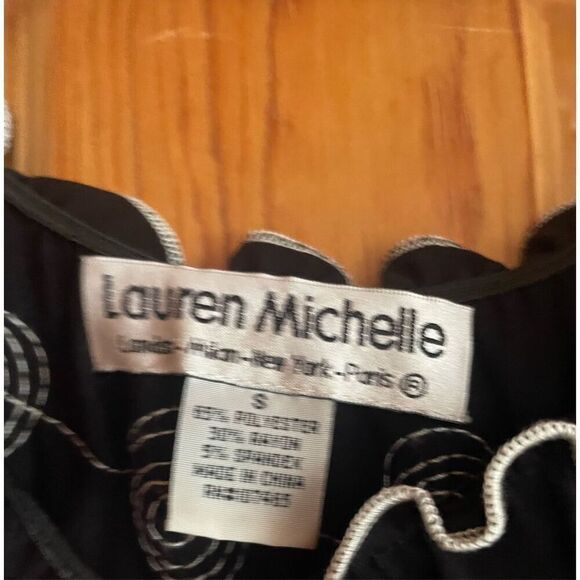 Lauren Michelle Black & White Embroidered Appliqué Short Sleeve Top Women’s Sz S - Picture 2 of 3